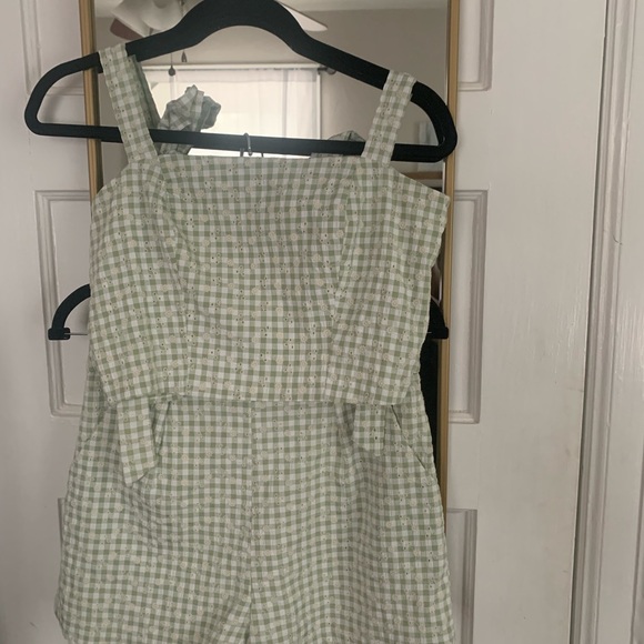 A Sage the label shorts. This is part of a set and it’s in great condition - Picture 2 of 5